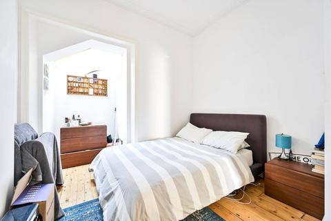 2 bedroom flat for sale, Tournay Road, Fulham Broadway, London, SW6