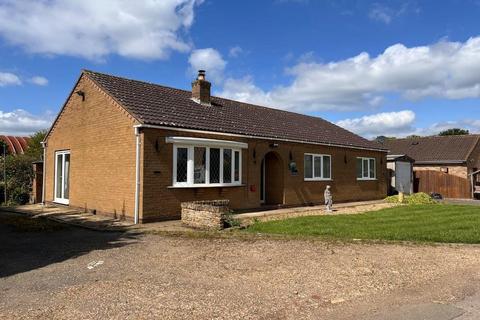 2 bedroom detached bungalow for sale, Hereford Lodge, 12 Barbers Drove South