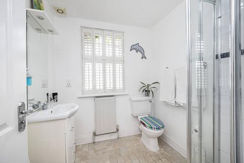 34 Holcroft Road, London, E9 7BA