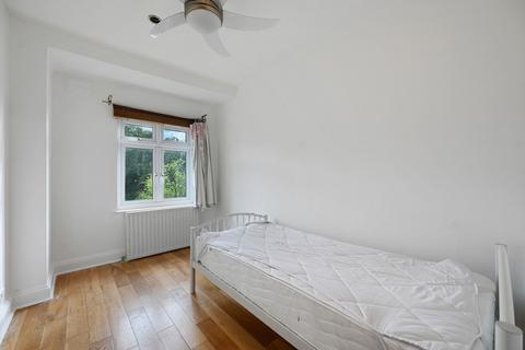 4 bedroom terraced house to rent, Syon Lane, Isleworth