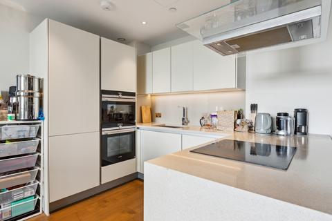2 bedroom flat to rent, Camellia House, 338 Queenstown Road, London