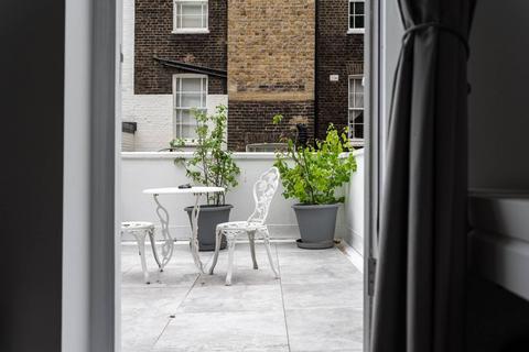 Studio to rent, St Georges Drive, Pimlico, London, SW1V
