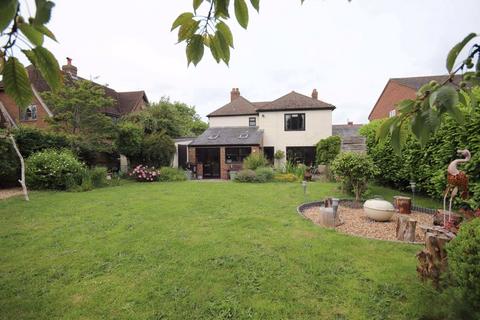 4 bedroom detached house for sale, New Street, Ash