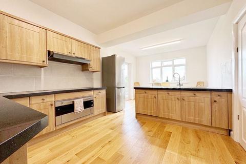 371 Ditchling Road, Brighton, BN1 6JU