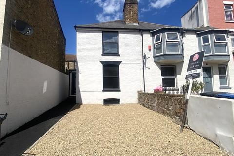 3 bedroom end of terrace house for sale, Dane Hill Row, Margate