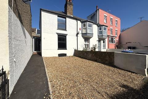 3 bedroom end of terrace house for sale, Dane Hill Row, Margate