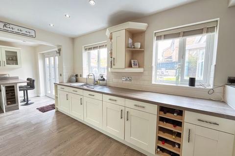 17 Authors Place, Llanharan, Pontyclun, CF72 9UR