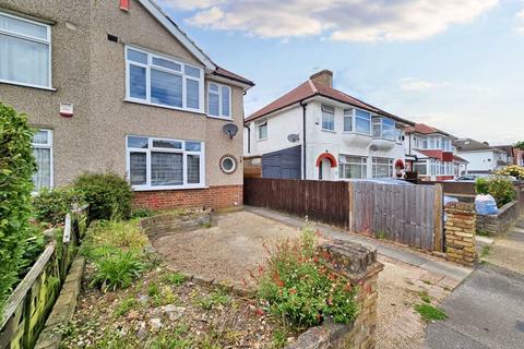 3 bedroom semi-detached house to rent, Shepiston Lane, Hayes