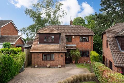 5 bedroom detached house for sale, Crosslands, Caddington