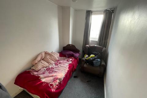 undefined, Mount Park Road Ealing Broadway, London W5