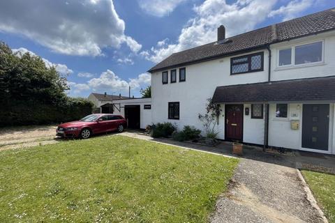 3 bedroom semi-detached house to rent, Cheshire Crescent, Chichester