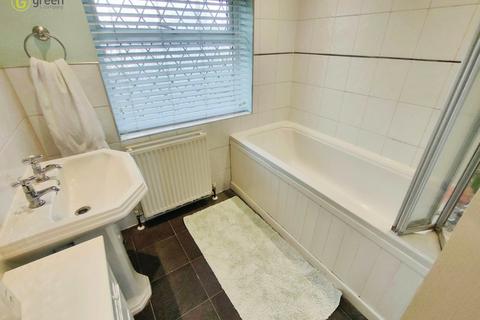 32 Beacon Road, Sutton Coldfield, B73 5ST