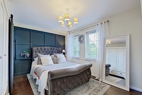 39 Betteridge Drive, Sutton Coldfield, B76 1FN