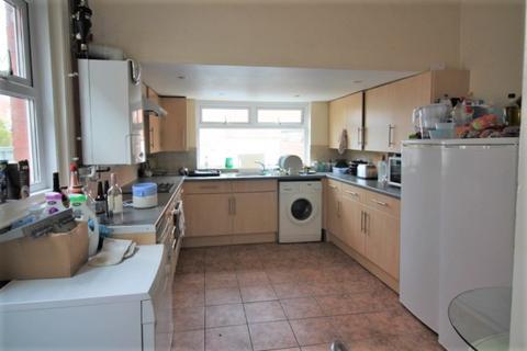 1 bedroom in a house share to rent, Monks Road, Exeter EX4