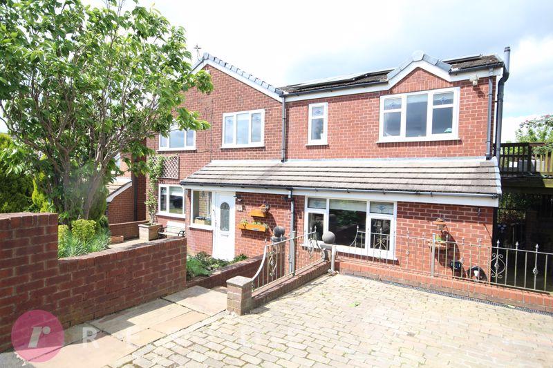 Brown Lodge Drive, Littleborough OL15 4 bed detached house for sale £