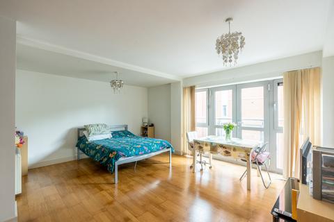 1 bedroom flat for sale, Hamilton Court, Bristol BS2