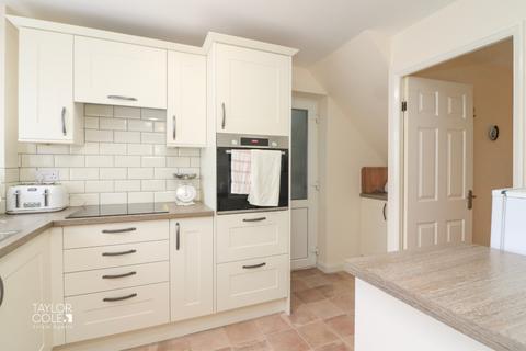 51 Briar, Tamworth, B77 4DY