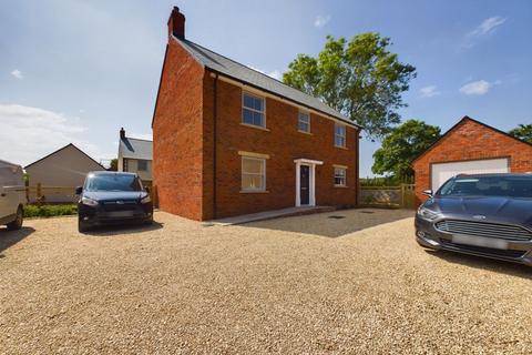 4 bedroom detached house for sale, Badger Close, Langport