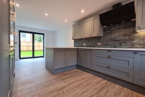 4 bedroom detached house for sale, Badger Close, Langport