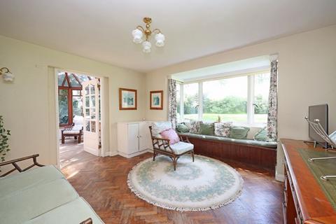 5 bedroom detached house for sale, Lymes Road, Butterton