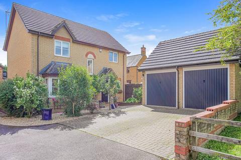 4 bedroom detached house for sale, Yew Tree Close, Middleton Cheney