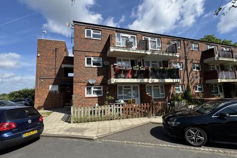 Arnold Road, Northolt