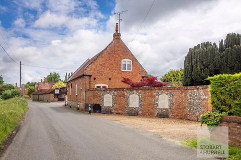 3 bedroom detached house for sale, The Street, Norwich NR10