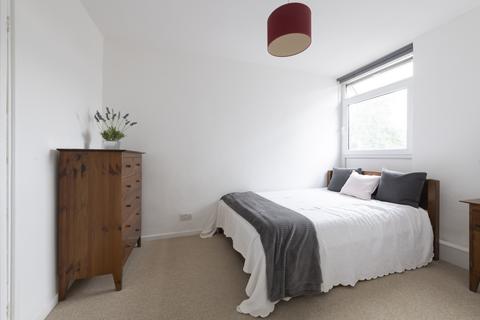 3 bedroom apartment to rent, Crewkerne Court, Battersea Church Road, Battersea