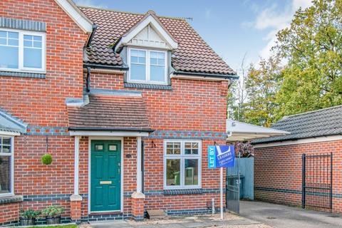 2 bedroom semi-detached house to rent, Wilks Farm Drive, Sprowston, NR7