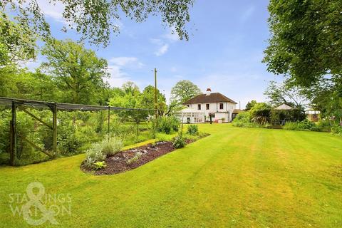 5 bedroom detached house for sale, Wood Lane, Buckenham, Norwich