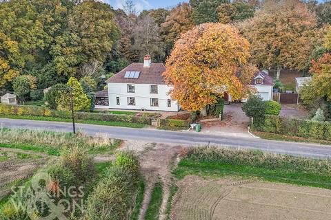 5 bedroom detached house for sale, Wood Lane, Buckenham, Norwich