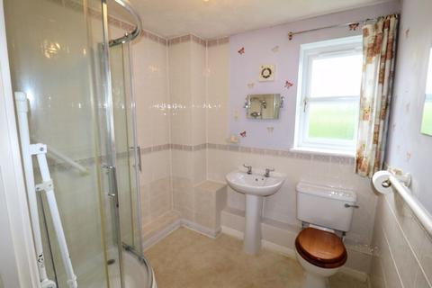 2 bedroom bungalow for sale, Epsom Grove, Bletchley, Milton Keynes