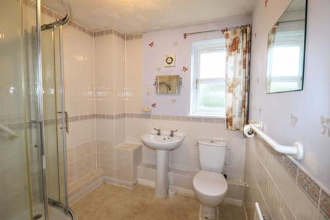 2 bedroom bungalow for sale, Epsom Grove, Bletchley, Milton Keynes