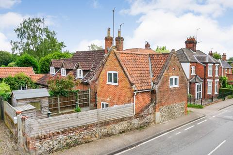 2 bedroom semi-detached house for sale, Church Street, Coltishall, Norwich