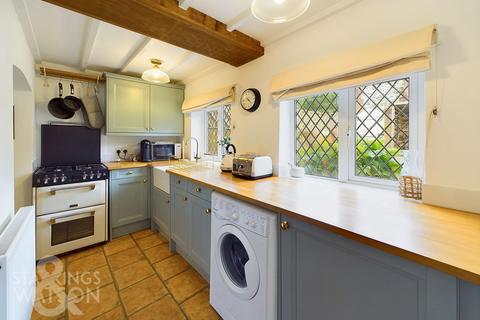 2 bedroom semi-detached house for sale, Church Street, Coltishall, Norwich