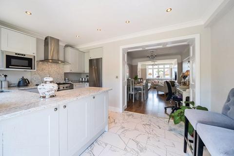36 Felstead Road, Romford, RM5 3RH