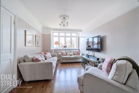 36 Felstead Road, Romford, RM5 3RH