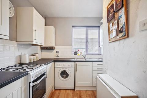 1 bedroom apartment for sale, Wycombe Road, Great Missenden HP16