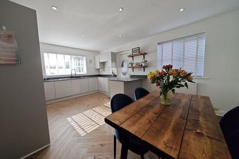 18 Acredale Road, Carlisle, CA2 7QT