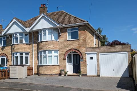 3 bedroom semi-detached house for sale, Ludlow Drive, Melton Mowbray