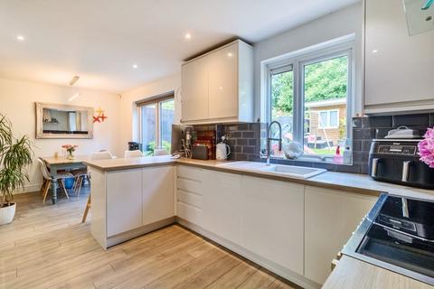 3 bedroom semi-detached house for sale, Oliver Close, St. Albans