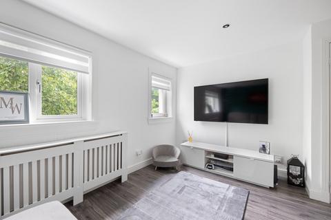 3 bedroom maisonette for sale, Baltic Place, Bridgeton, Glasgow