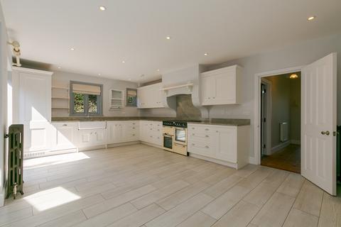 4 bedroom detached house to rent, Barton Road, Bramley Village