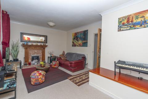 3 bedroom flat for sale, Watergate, Perth PH1