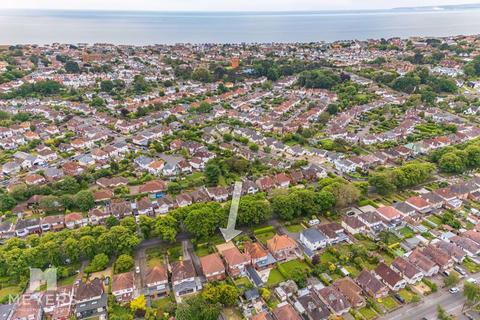 4 bedroom detached house for sale, Carbery Avenue, Southbourne, BH6