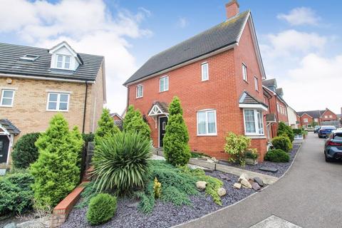 3 bedroom semi-detached house for sale, Chamberlain Way, Bedford MK42