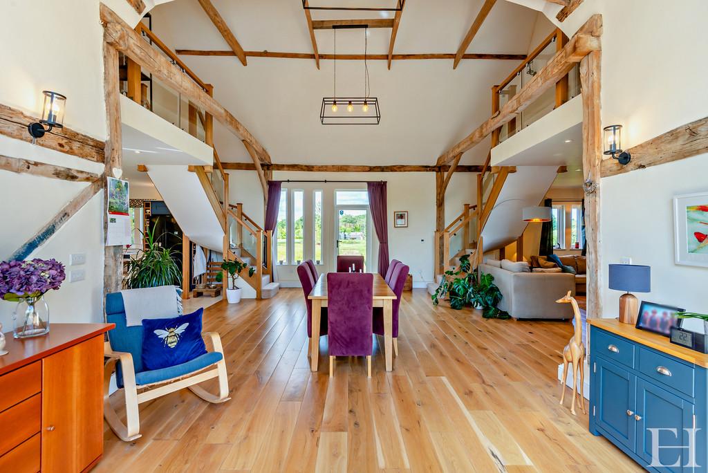 8599573-interior WM02-800