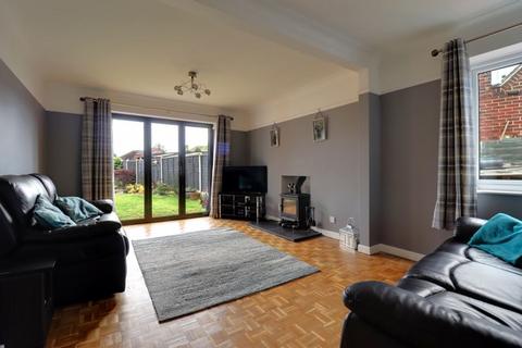 2 bedroom bungalow for sale, Billington Lane, Stafford ST18