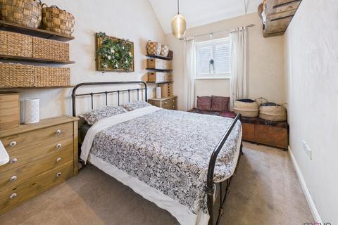 2 bedroom semi-detached bungalow for sale, White Ladies Walk, Worcester WR1