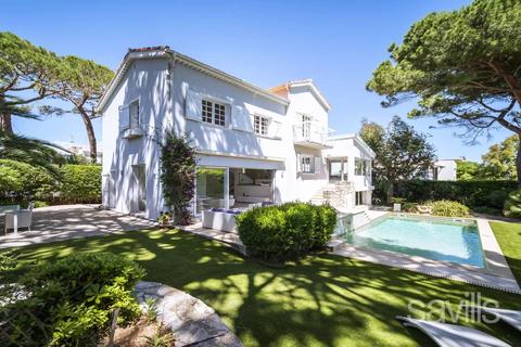 4 bedroom villa, Antibes, Cap d'Antibes, 06160, France